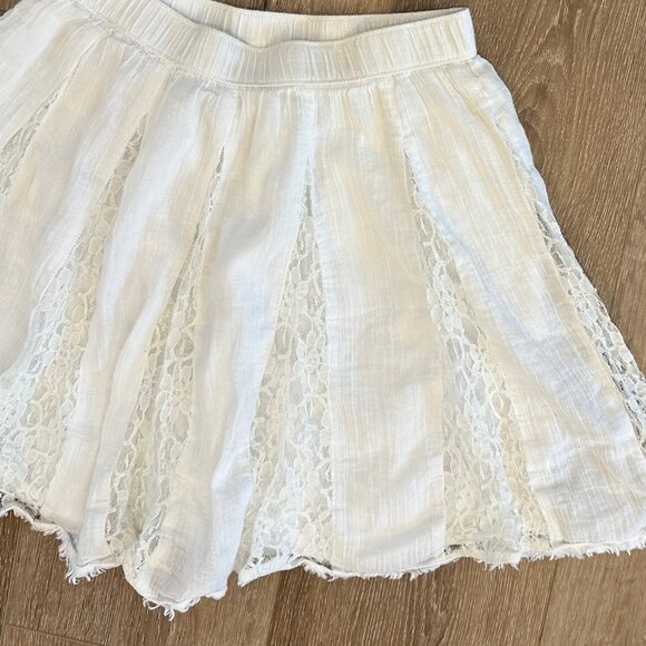Hollister White Lace Panel Flare Mini Skirt Size S - Picture 3 of 4